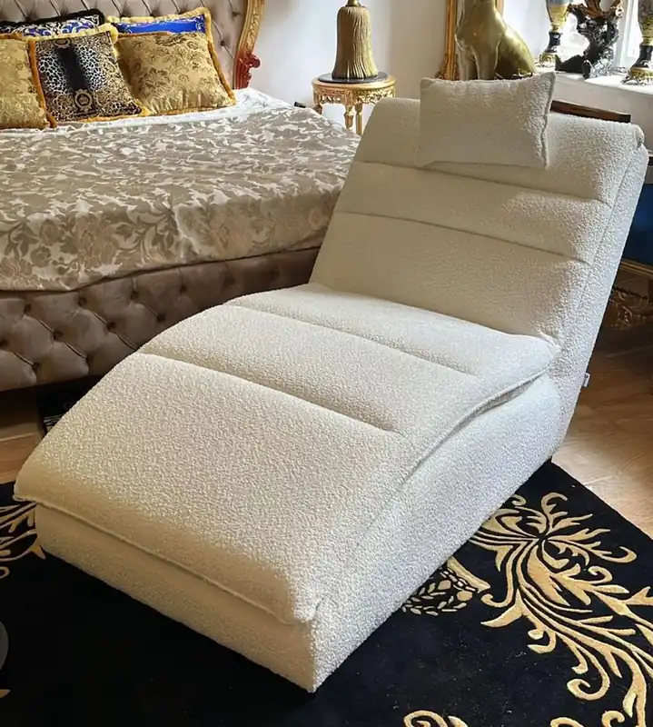 Casa Padrino Luxus Chaiselongue mit Kopfkissen Weiß 170 cm Sale
