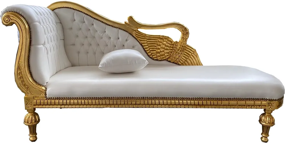 Casa Padrino Barock Chaiselongue Weiß Lederoptik / Gold -Golden Wings - Antik Stil Möbel Preis Gesenkt