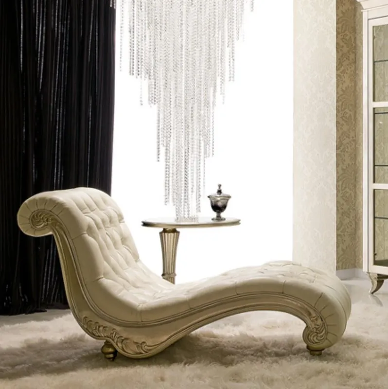Casa Padrino Luxus Art Deco Liegesessel Beige / Silber 156 x 70 x H. 88 cm - Edle Massivholz Chaiselongue mit Velourstoff - Art Deco Wohnzimmer Möbel Sonderangebot