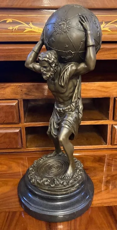 Solange Der Vorrat Reicht Casa Padrino Jugendstil Bronze Skulptur Mann mit Kugel Bronze / Schwarz 14 x 14 x H. 33 cm - Bronzefigur - Dekofigur - Schreibtisch Deko - Deko Accessoires - Luxus Deko