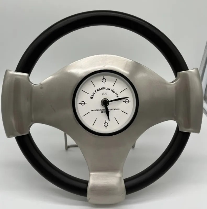 Geprüft Casa Padrino Designer Luxus Tischuhr Vintage Lenkrad mit Ständer - Edel & Prunkvoll - Tisch Uhr -1B Ware Frontglas fehlt