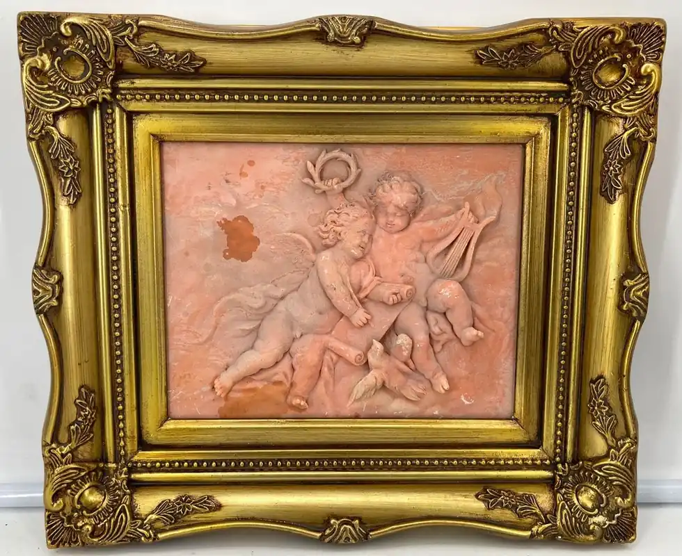Casa Padrino Barock Wandrelief Rosa / Gold 39,5 x H. 34 cm - Antik Stil Wand Deko Gips Relief mit Prunk Rahmen - Barockstil Deko Accessoires - Barock Wanddeko Mega-Angebot