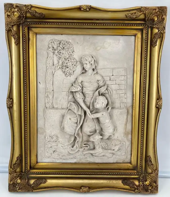 Casa Padrino Barock Wandrelief Grau / Gold 44,5 x H. 55 cm - Antik Stil Wand Deko Stein Relief mit Prunk Rahmen - Deko Accessoires im Barockstil - Barock Wanddeko Sonderangebot