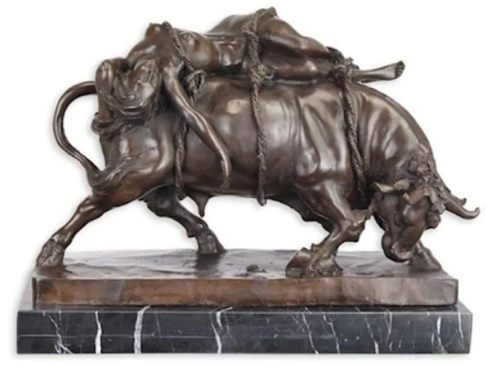 Im Trend Casa Padrino Luxus Bronze Skulptur Stier und Frau Bronze / Schwarz H. 31 cm - Bronze Deko Figur mit Marmorsockel - Bronze Tierfigur - Luxus Deko Accessoires