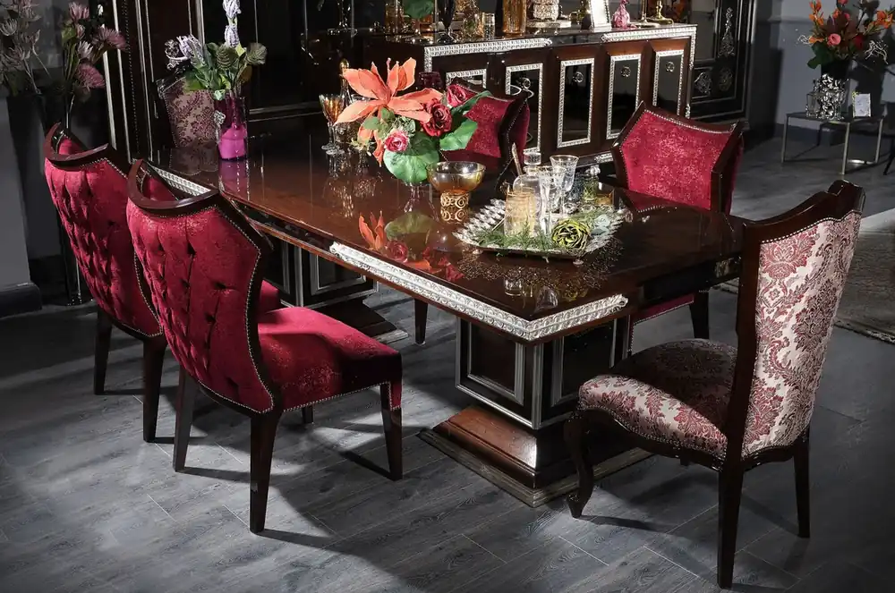 Direktkauf Casa Padrino Luxus Barock Esszimmer Set Bordeauxrot / Dunkelbraun / Silber - 1 Esstisch & 6 Esszimmerstühle - Esszimmer Möbel im Barockstil - Edel & Prunkvoll