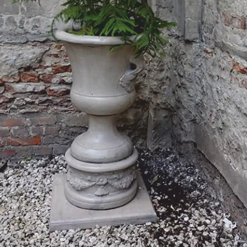 Casa Padrino Barock Blumentopf mit Sockel Grau H. 108 cm - Barock Garten Deko Neue Ware