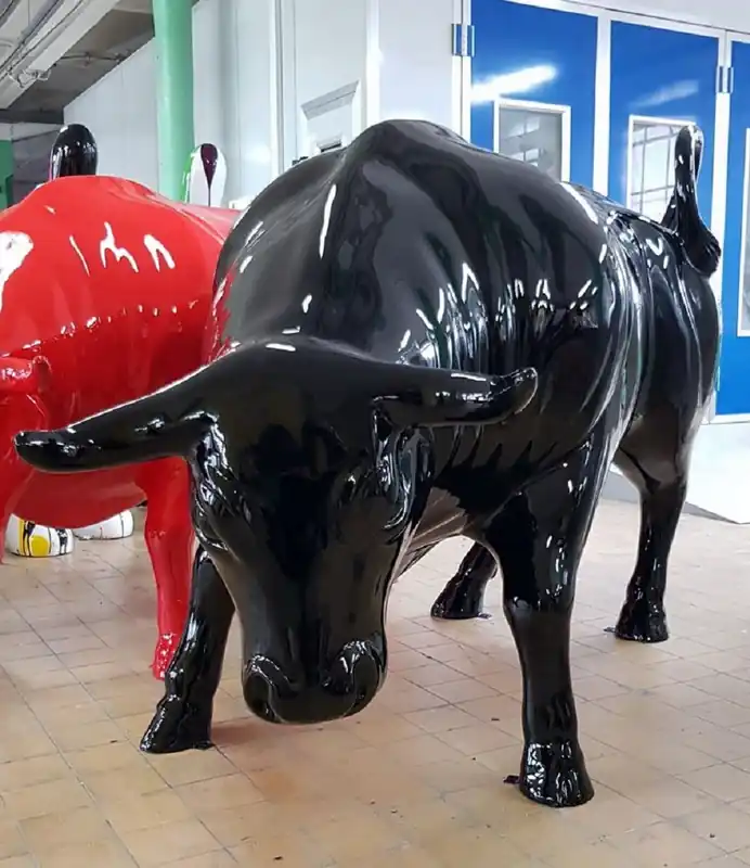 Casa Padrino XXL Deko Skulptur Stier Schwarz 235 x H. 140 cm Geld-Zurück-Garantie