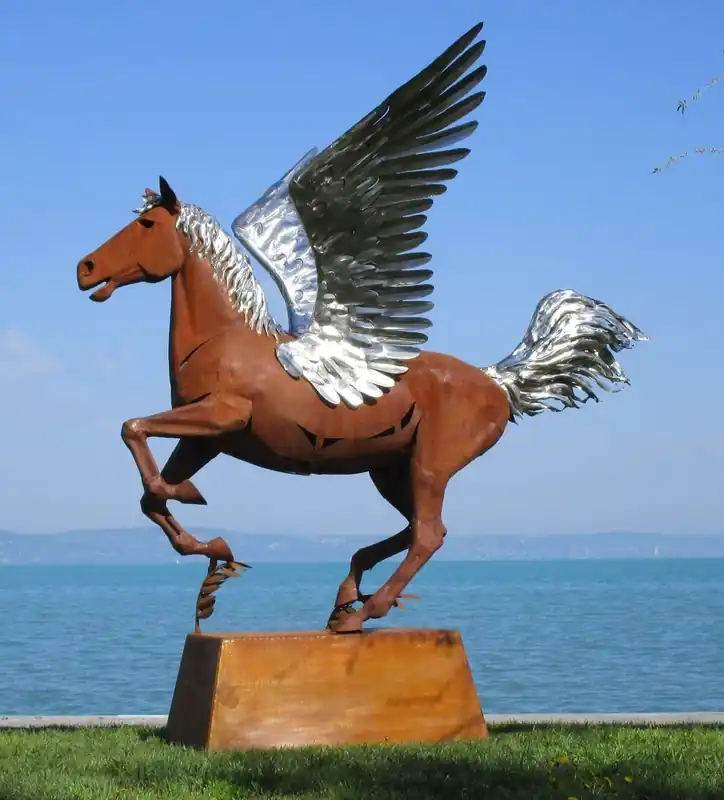 Casa Padrino Luxus Deko Skulptur Pegasus Pferd mit Sockel Rost / Silber 288 x 175 x H. 305 cm - Lebensgroße Stahl Skulptur - Riesige Garten Deko Figur - Garten Skulpturen - Metall Skulpturen Günstig