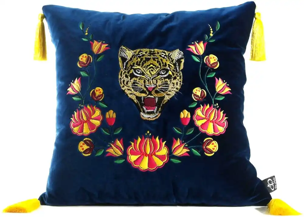 Must-Have Casa Padrino Luxus Deko Kissen mit Troddeln Tiger Blau / Mehrfarbig 45 x 45 cm - Feinster Samtstoff - Luxus Qualität