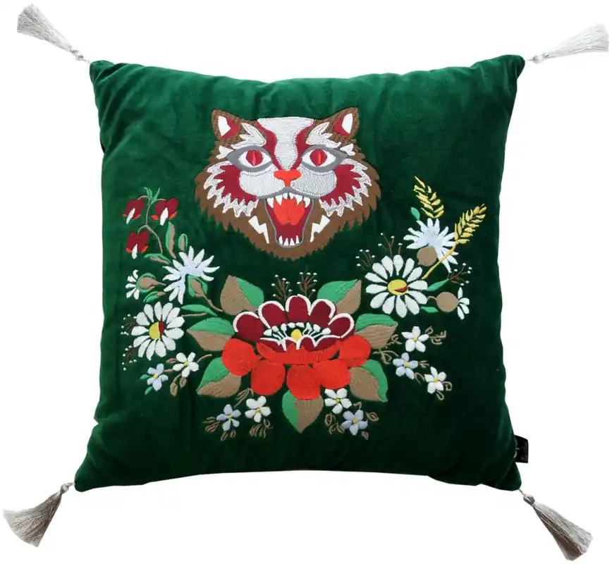 Casa Padrino Luxus Deko Kissen mit Troddeln Cat Grün / Weiß 45 x 45 cm - Feinster Samtstoff - Wohnzimmer Kissen Super-Preis