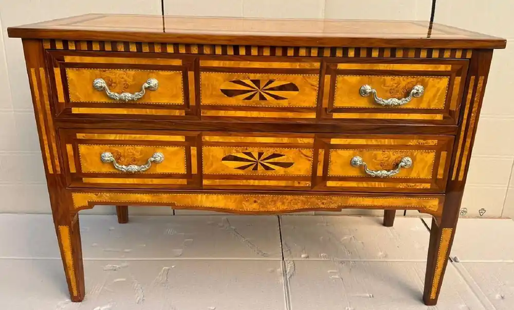 Casa Padrino Biedermeier Kommode mit 2 Schubladen Braun / Naturfarben / Silber - Handgefertigte Massivholz Kommode - Biedermeier Schlafzimmer Möbel Sonderaktion
