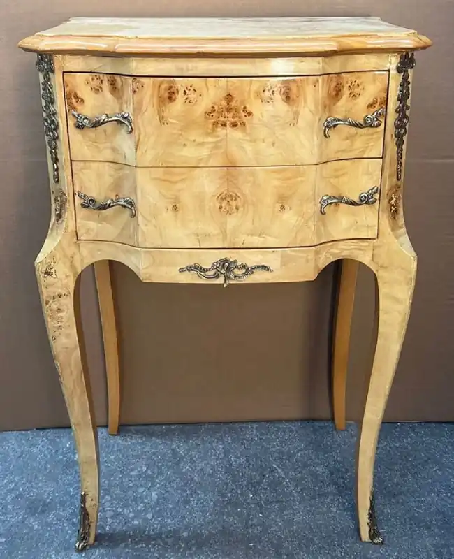 Mega-Angebot Casa Padrino Barock Kommode Vogelaugen Ahorn - Handgefertigte Massivholz Nachtkommode im Barockstil - Antik Stil Nachttisch - Beistelltisch mit 2 Schubladen - Handgefertigte Barock Möbel