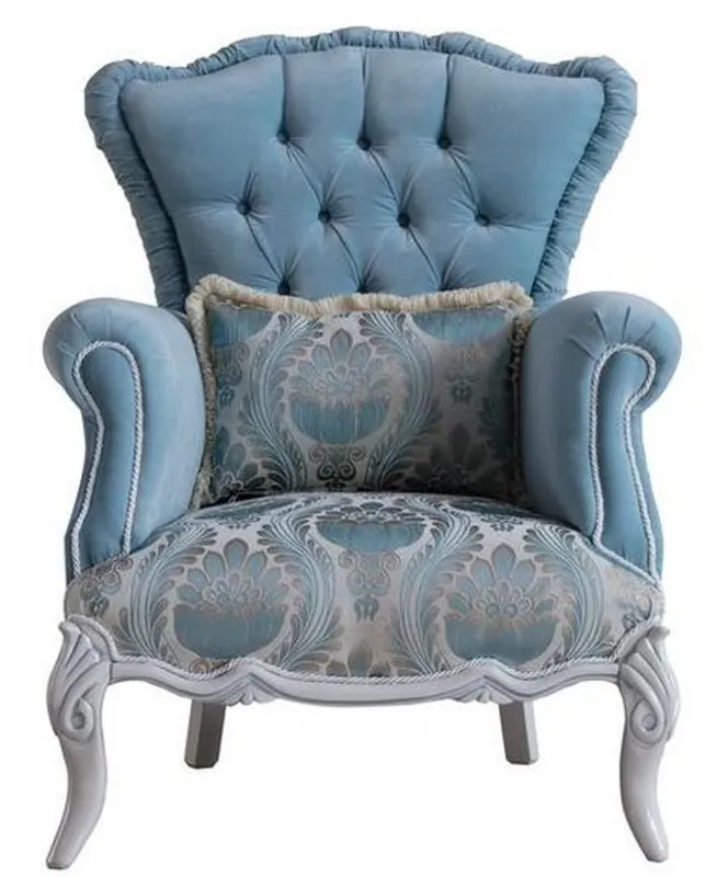 Casa Padrino Luxus Barock Wohnzimmer Sessel mit dekorativem Kissen Hellblau / Grau 85 x 87 x H. 108 cm - Barock Möbel - Edel & Prunkvoll Sonderaktion