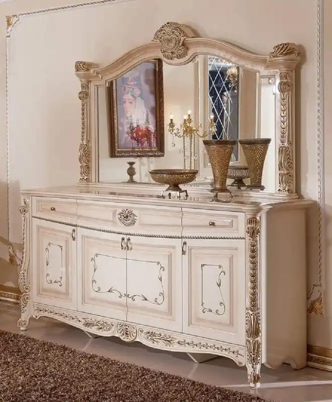 Casa Padrino Luxus Barock Möbel Set Weiß / Beige / Gold - 1 Barock Sideboard mit 4 Türen und 3 Schubladen & 1 Barock Wandspiegel - Luxus Möbel im Barockstil - Prunkvolle Barock Möbel Günstig