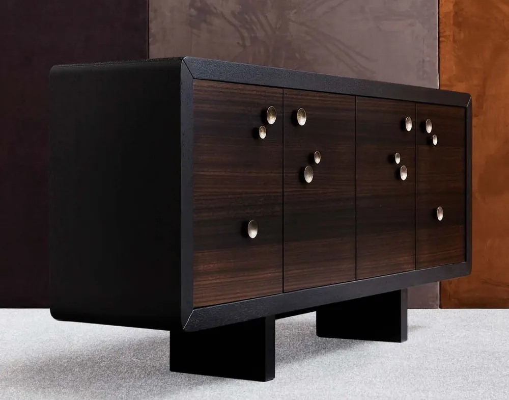 Casa Padrino Luxus Sideboard Schwarz / Dunkelbraun 191 x 46 x H. 91 cm - Massivholz Schrank mit 4 Türen - Wohnzimmer Möbel - Hotel Möbel - Luxus Kollektion Markenware