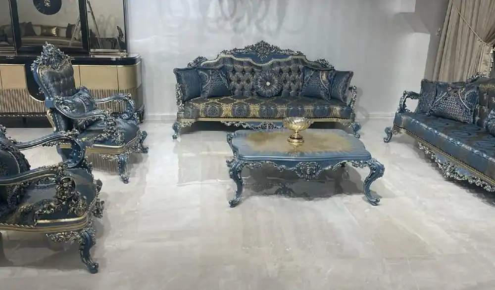 Jetzt Kaufen Casa Padrino Luxus Barock Wohnzimmer Set Blau / Gold - 2 Barock Sofas & 2 Barock Sessel & 1 Barock Couchtisch - Luxus Wohnzimmer Möbel im Barockstil - Barock Möbel - Edel & Prunkvoll