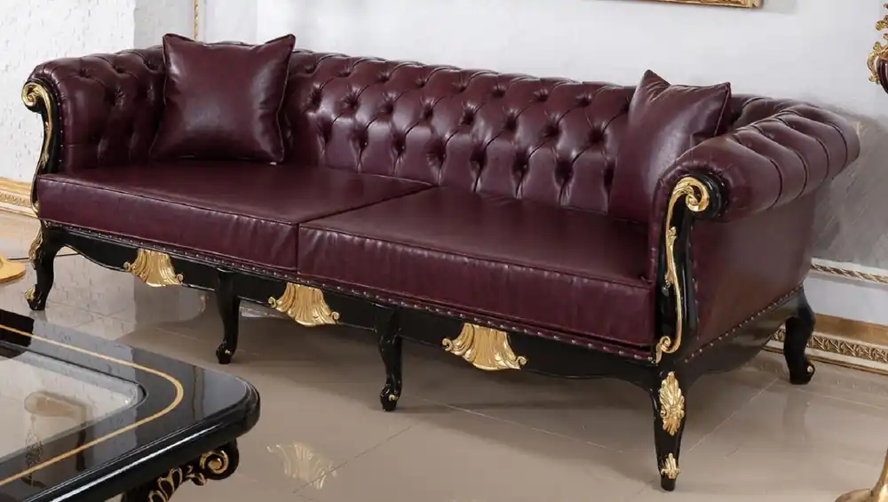 Must-Have Casa Padrino Luxus Barock Chesterfield Sofa Bordeauxrot / Schwarz / Gold - Prunkvolles Wohnzimmer Sofa mit edlem Kunstleder - Barock Chesterfield Wohnzimmer Möbel
