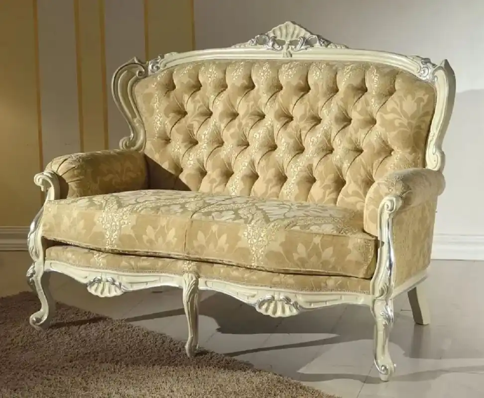 Casa Padrino Luxus Barock Sofa Gold / Cremefarben / Silber - Edles Wohnzimmer Sofa mit elegantem Muster - Barock Möbel - Luxus Qualität - Made in Italy Bestseller