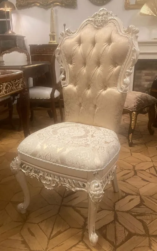 Casa Padrino Luxus Barock Esszimmer Stuhl Gold / Weiß / Creme - Prunkvoller Barockstil Küchen Stuhl - Luxus Esszimmer Möbel im Barockstil - Barock Möbel - Edel & Prunkvoll Preisreduziert