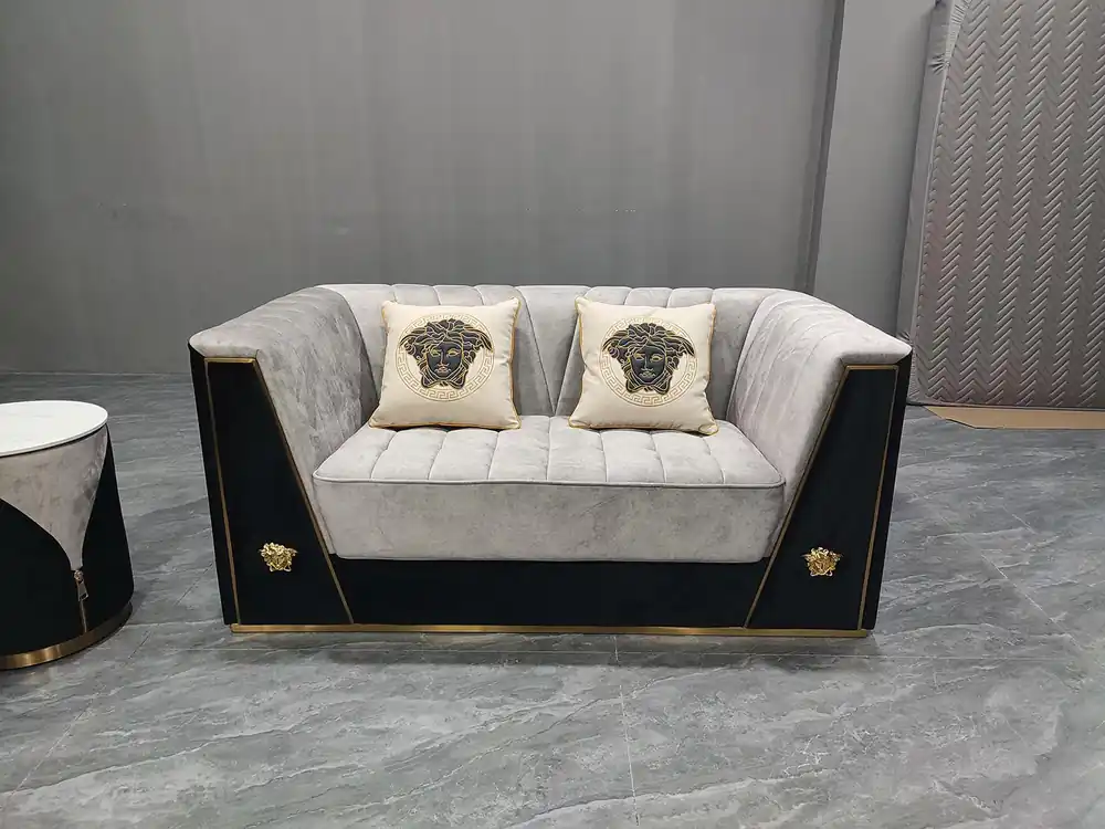 Luxuriöses Doppelsofa mit weicher Polsterung für das Wohnzimmer Markenprodukt